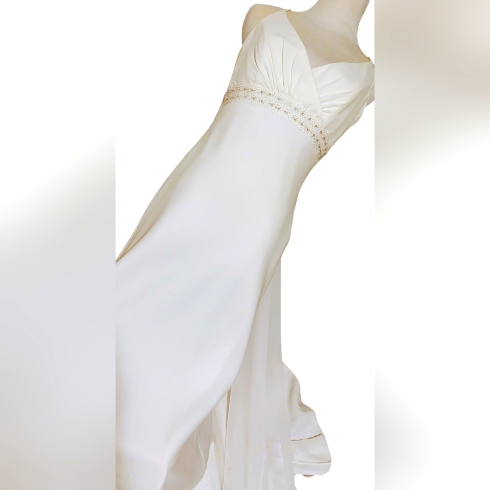David's Bridal Galina Wedding dress size 6